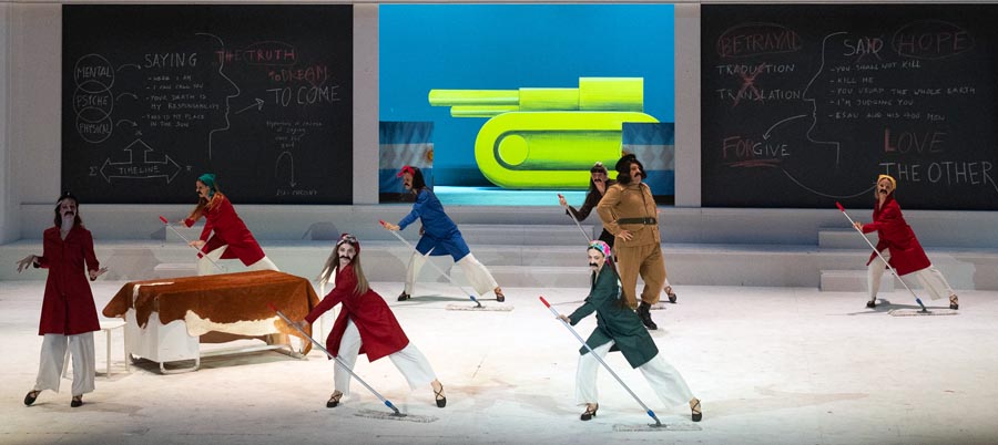 20250614_Ts_09_Candide_Scena_900x400_phFabioParenzan 20250614_Ts_09_Candide_Scena_900x400_phFabioParenzan