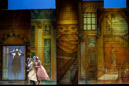 20251208_Lu_08_LaCenerentola_scena_phBeatriceSperanza