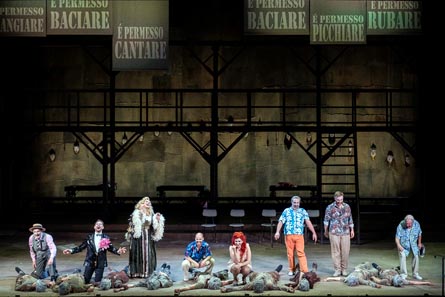 20260201_Ts_11_Mahagonny_scena_phFabioParenzan