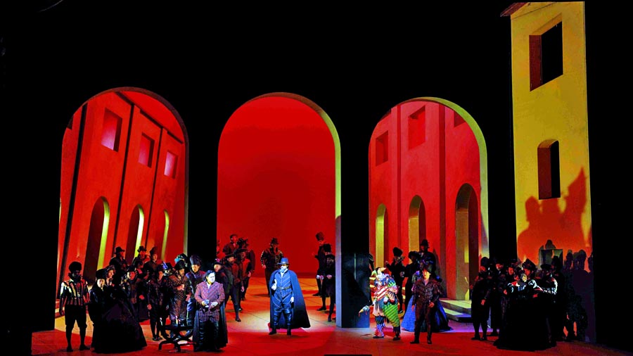 20251230_04_SanFrancisco_Rigoletto_scena_phCoryWeaver